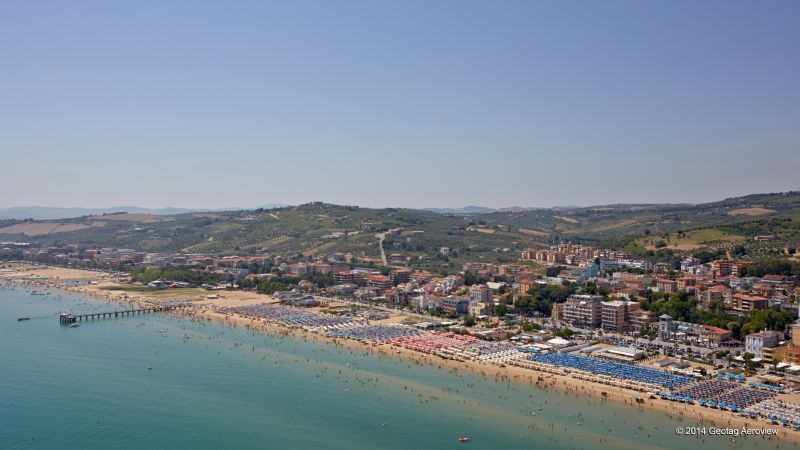 Italy, Abruzzo, Chieti, Marina di Vasto - TRIPinVIEW