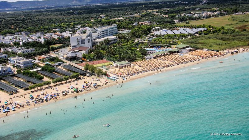 Italy, Apulia, Brindisi, Torre Canne - TRIPinVIEW