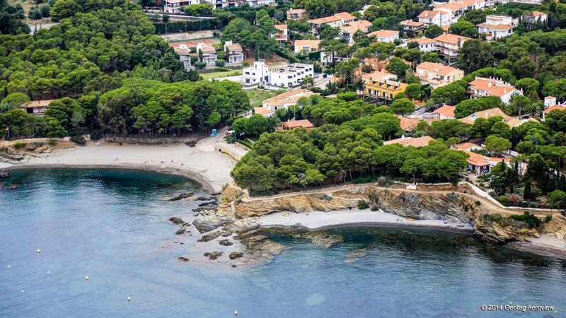 Spain, Cataluña, Girona, Cau Del Llop Beach - TRIPinVIEW