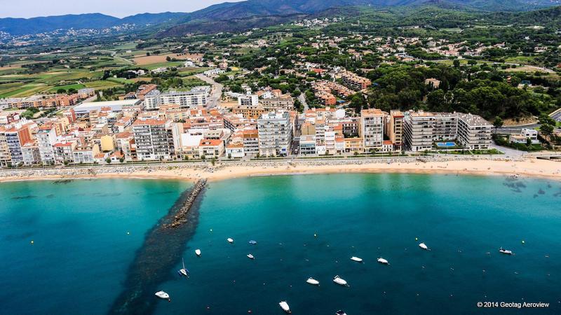 Spain, Cataluña, Girona, Sant Antoni Beach - TRIPinVIEW