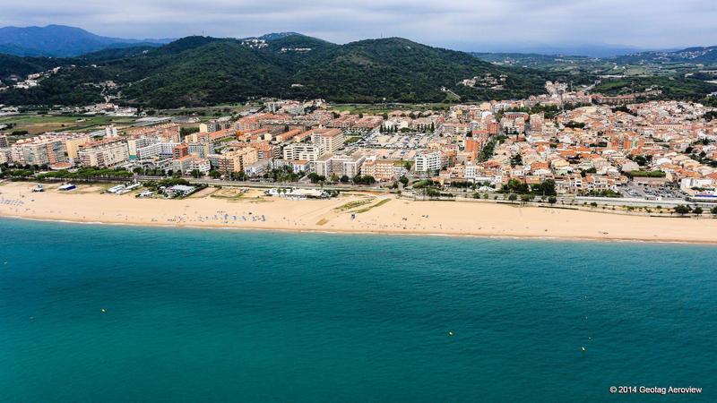 Spain, Cataluña, Barcelona, El Astillero Beach - TRIPinVIEW