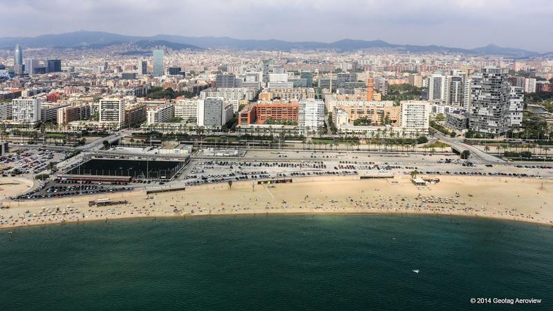 Spain, Cataluña, Barcelona, La Nova Mar Bella Beach - TRIPinVIEW